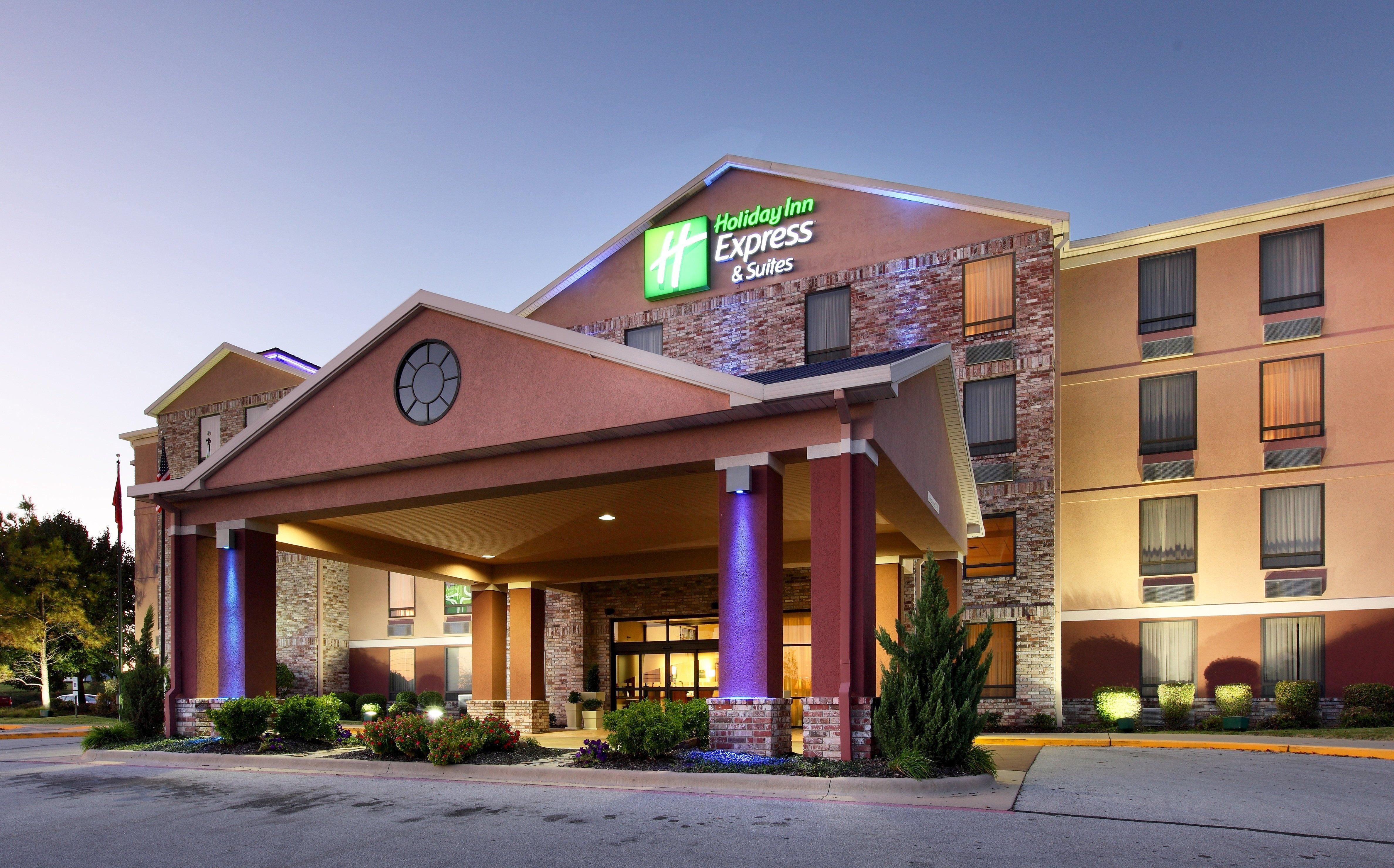 Holiday Inn Express Hotel & Suites Harrison Exterior photo