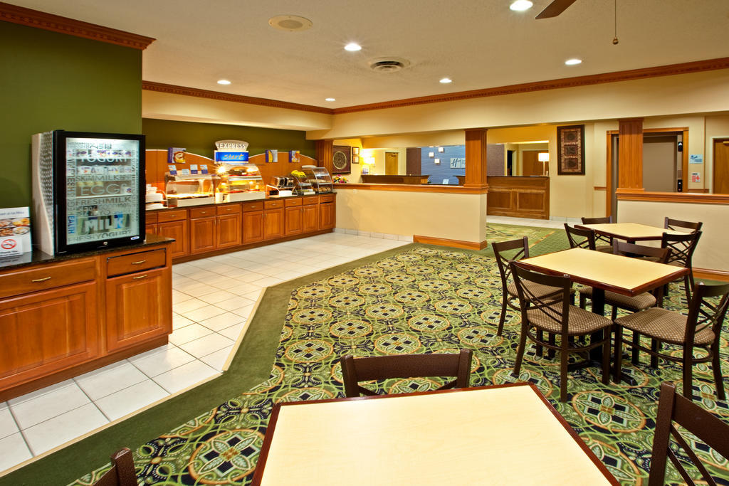 Holiday Inn Express Hotel & Suites Harrison Exterior photo