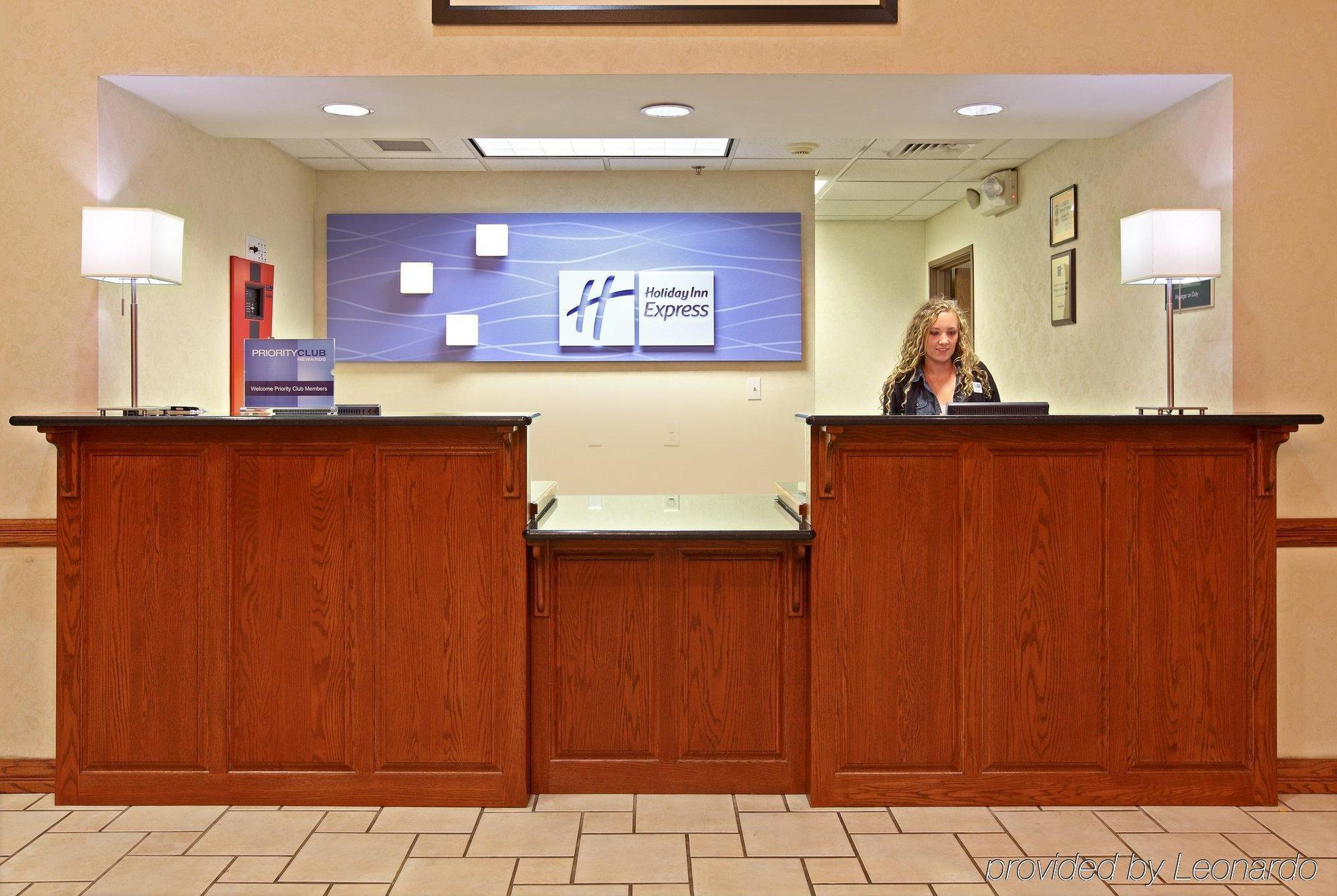 Holiday Inn Express Hotel & Suites Harrison Interior photo