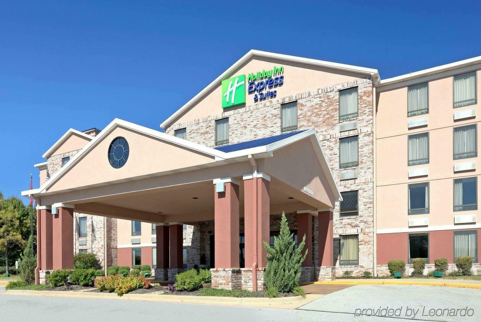Holiday Inn Express Hotel & Suites Harrison Exterior photo